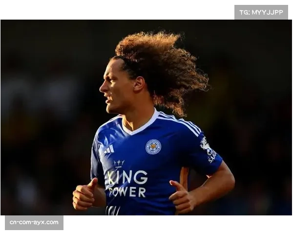 半场战报:莱斯特城0-0曼联,主队门将三次关键扑救